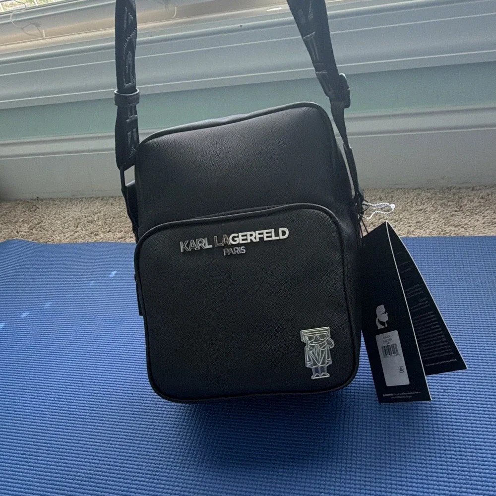 KARL LAGERFELD Paris Amour Black Logo Pattern Zip Crossbody Bag Detachable Strap